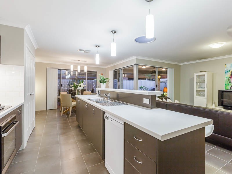 25 Elvire Street, Viveash WA 6056