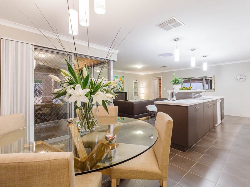 25 Elvire Street, Viveash WA 6056