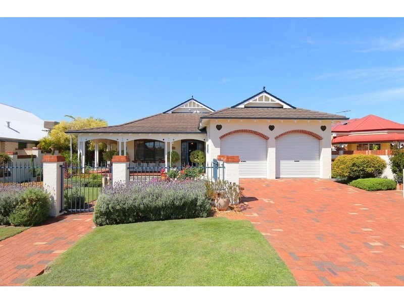 112 Goodwood Way, Canning Vale WA 6155