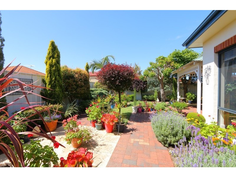 112 Goodwood Way, Canning Vale WA 6155