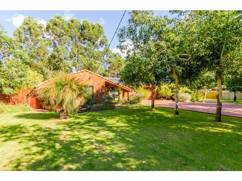 41 Battersea Road, Canning Vale WA 6155