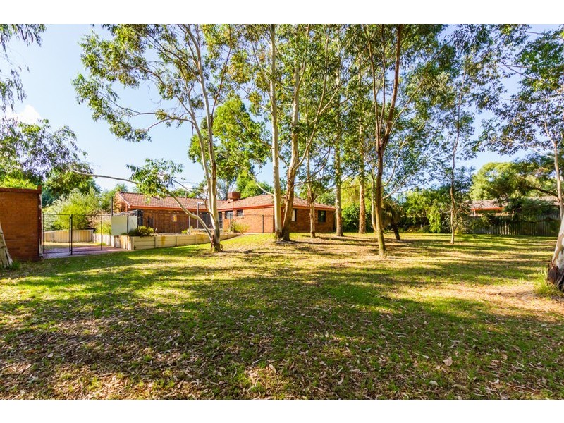 41 Battersea Road, Canning Vale WA 6155