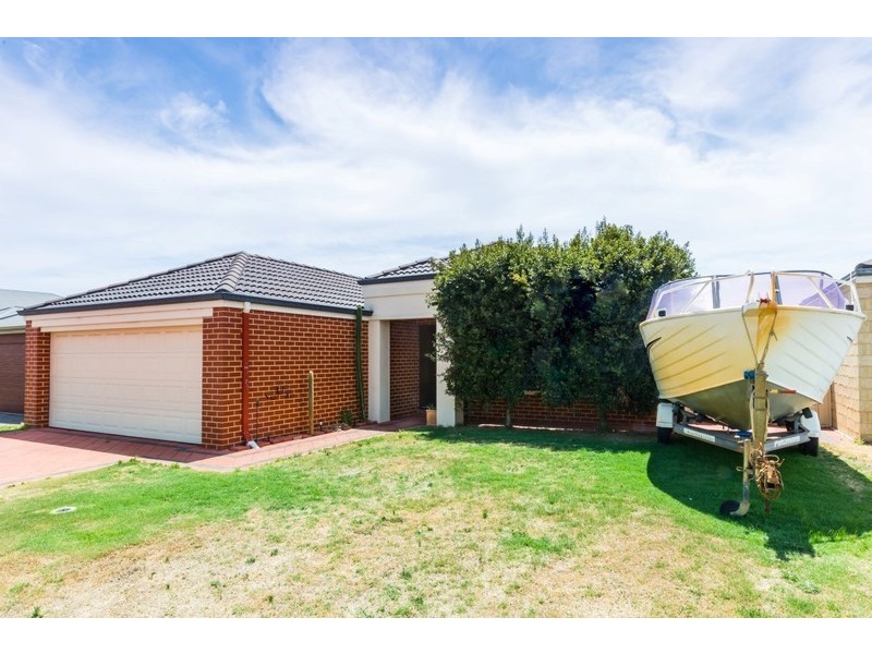 12 Leicester Crescent, Canning Vale WA 6155
