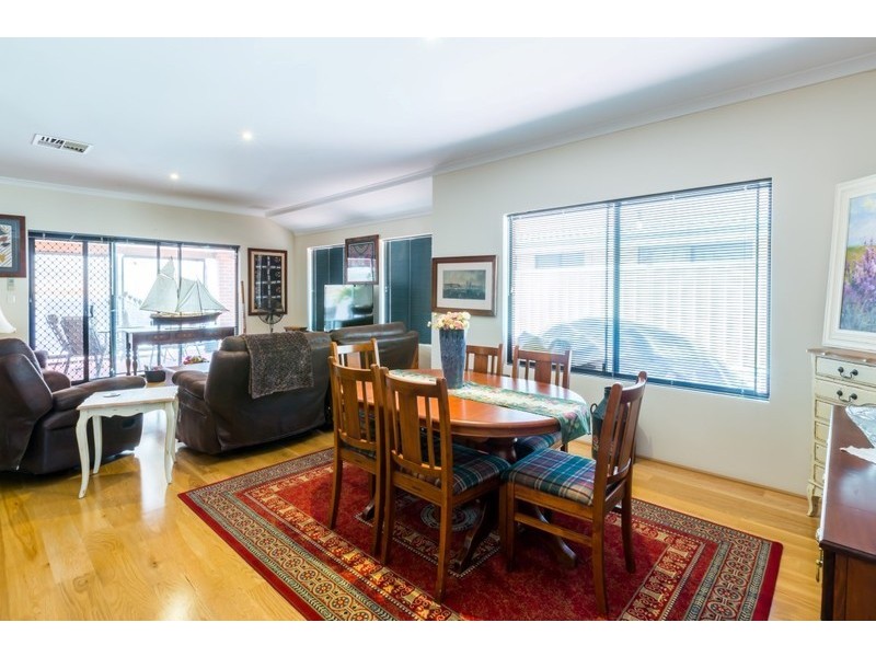 12 Leicester Crescent, Canning Vale WA 6155