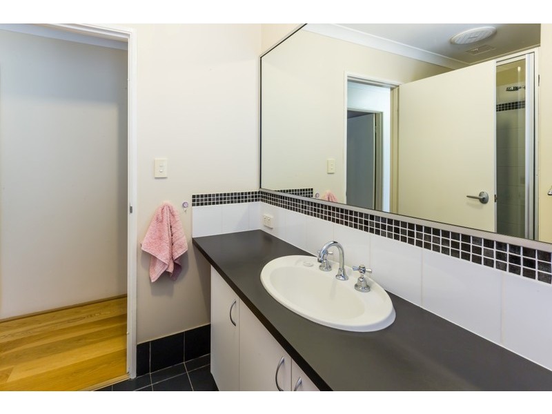 12 Leicester Crescent, Canning Vale WA 6155