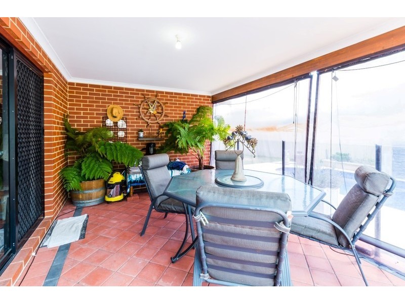 12 Leicester Crescent, Canning Vale WA 6155