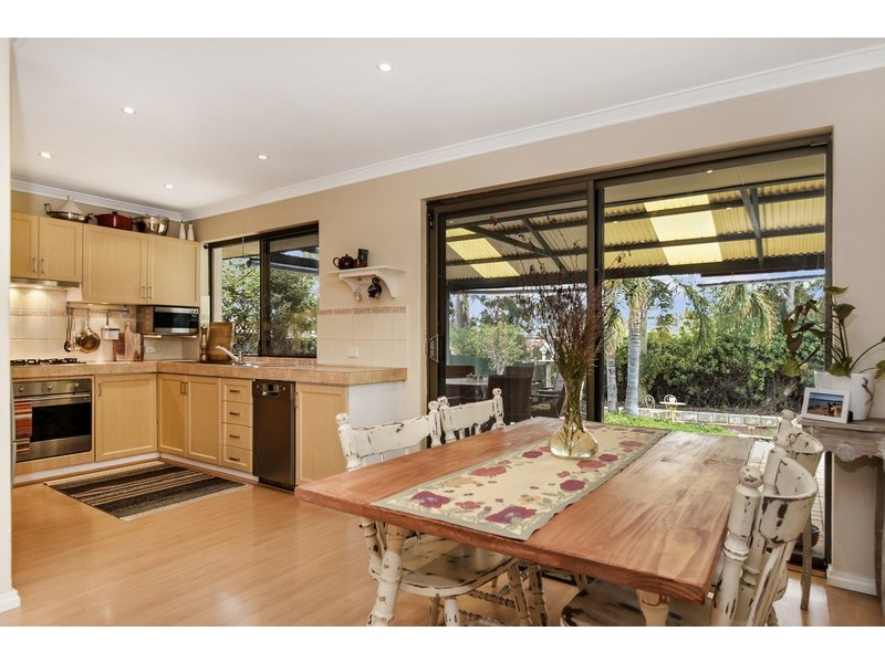 43 Sillmon Way, Duncraig WA 6023