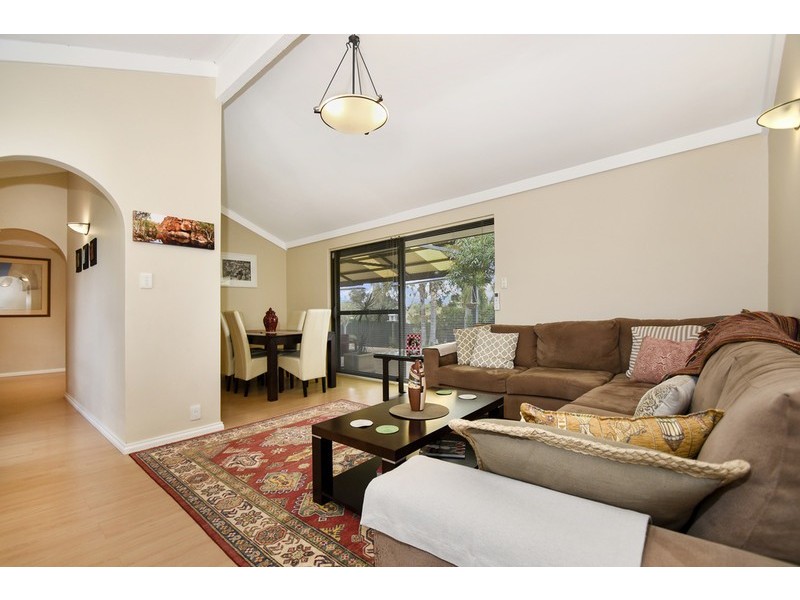 43 Sillmon Way, Duncraig WA 6023