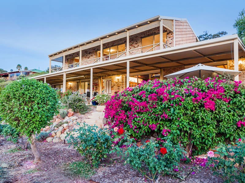 6 Narrik Court, Kelmscott WA 6111