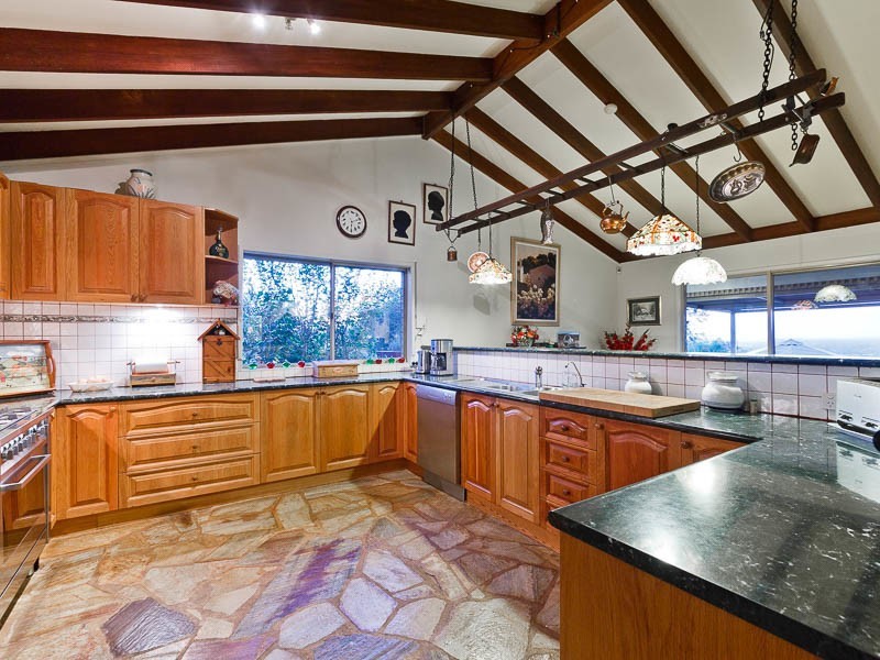 6 Narrik Court, Kelmscott WA 6111