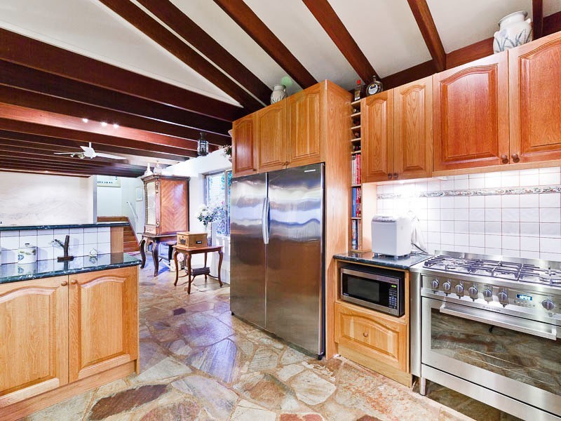 6 Narrik Court, Kelmscott WA 6111