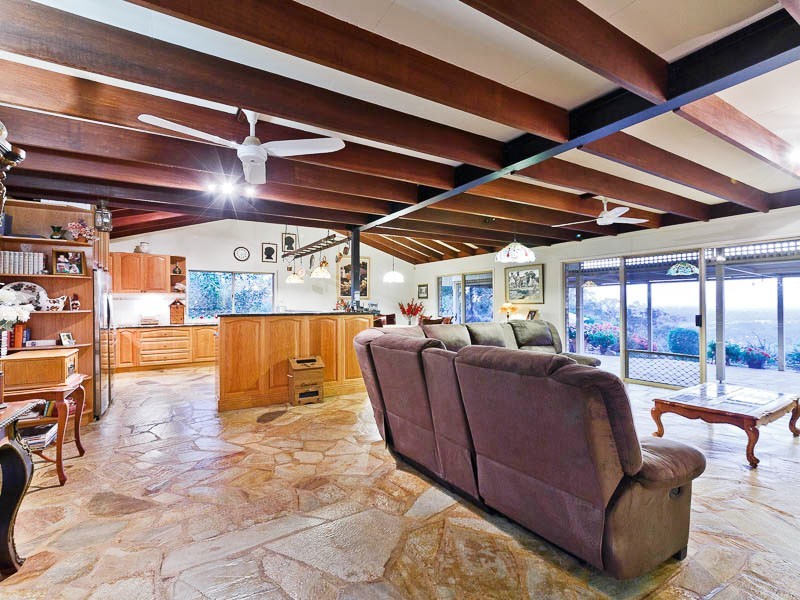 6 Narrik Court, Kelmscott WA 6111