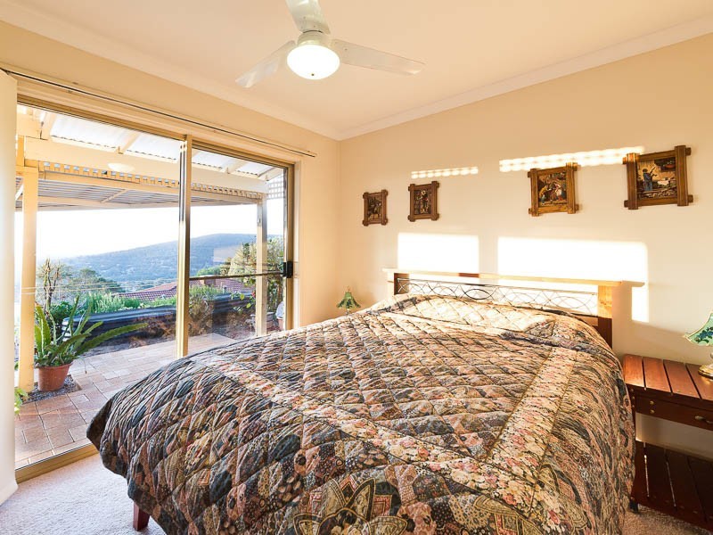 6 Narrik Court, Kelmscott WA 6111