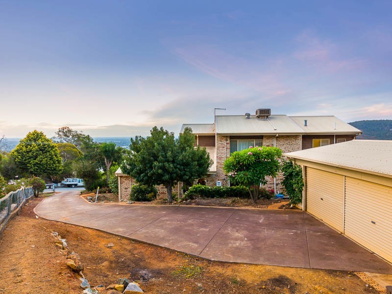 6 Narrik Court, Kelmscott WA 6111