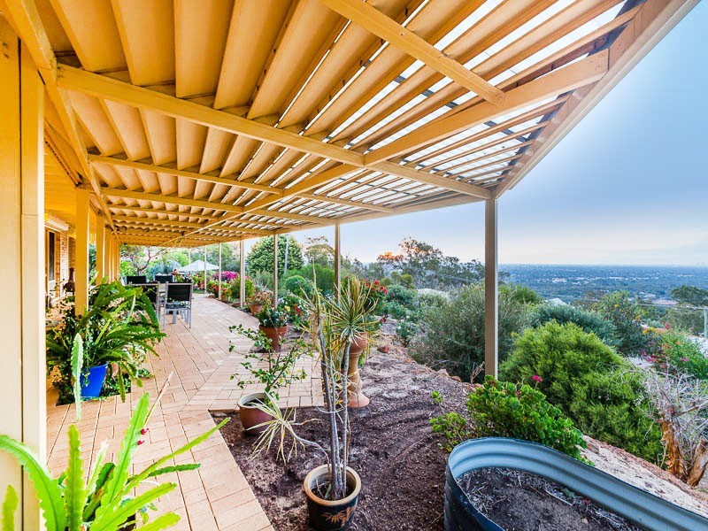 6 Narrik Court, Kelmscott WA 6111