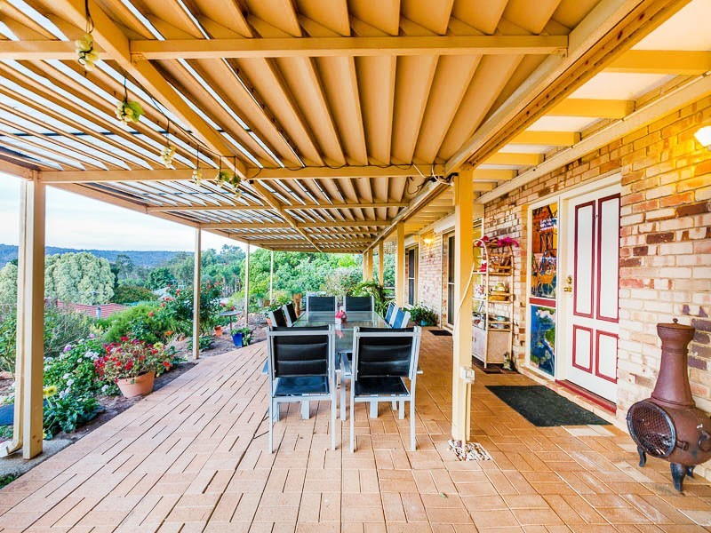 6 Narrik Court, Kelmscott WA 6111