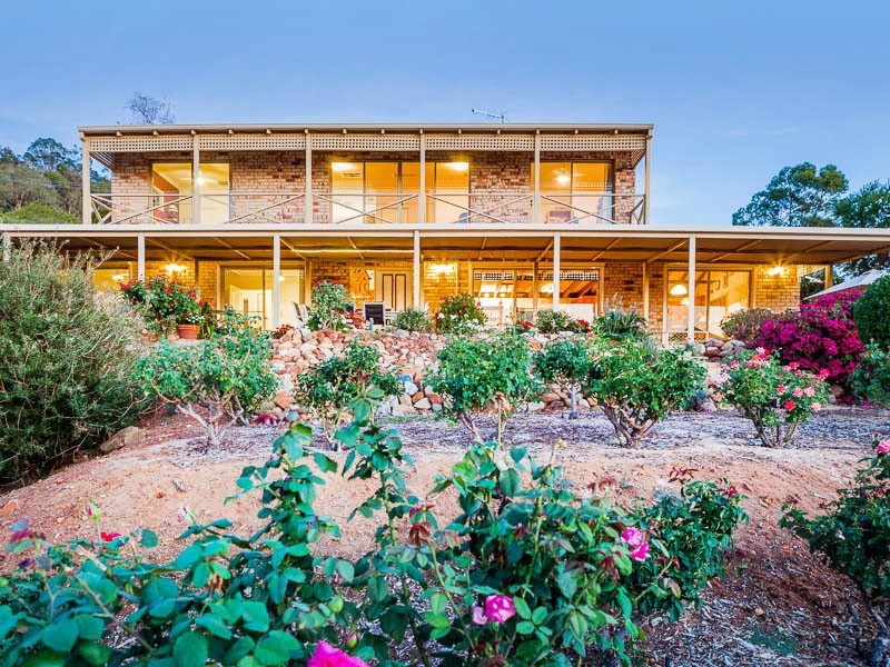 6 Narrik Court, Kelmscott WA 6111