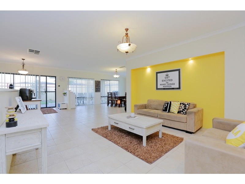 4 Becher Avenue, Canning Vale WA 6155