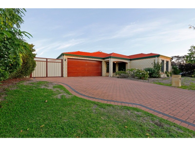 4 Becher Avenue, Canning Vale WA 6155