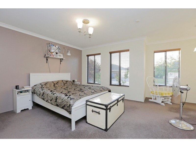 4 Becher Avenue, Canning Vale WA 6155