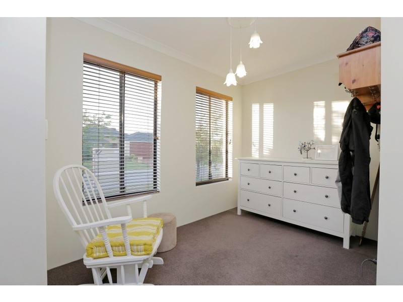 4 Becher Avenue, Canning Vale WA 6155