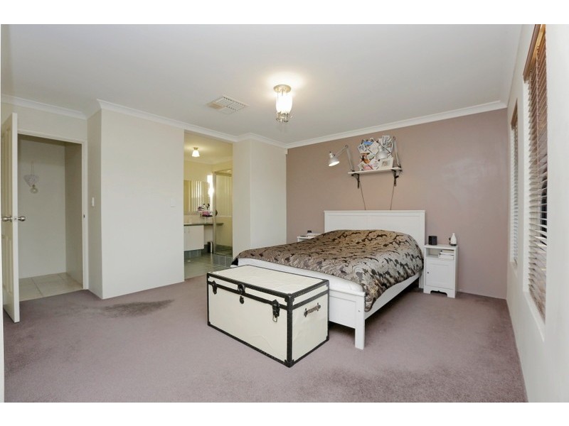 4 Becher Avenue, Canning Vale WA 6155