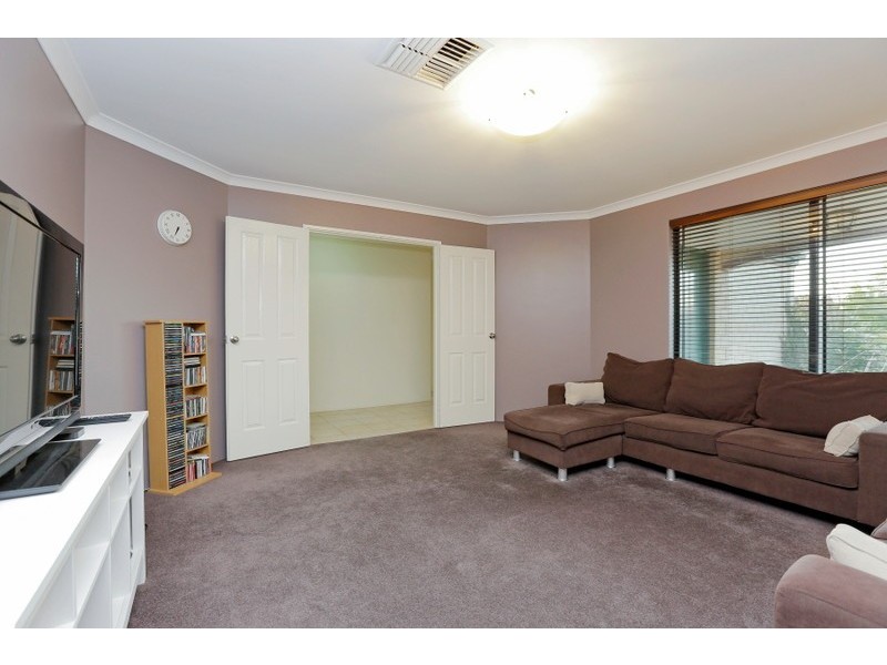 4 Becher Avenue, Canning Vale WA 6155