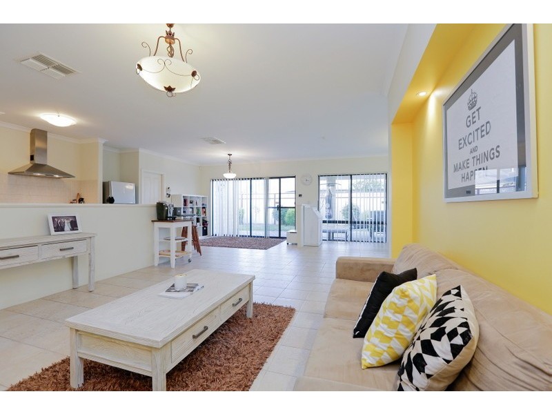 4 Becher Avenue, Canning Vale WA 6155