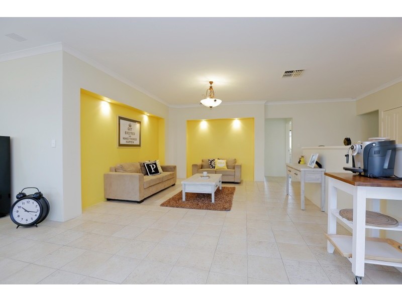 4 Becher Avenue, Canning Vale WA 6155