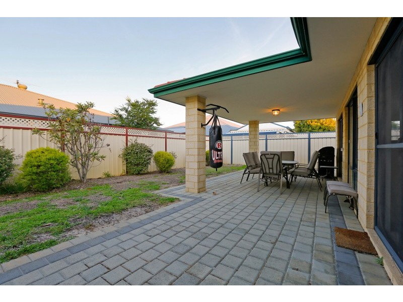 4 Becher Avenue, Canning Vale WA 6155