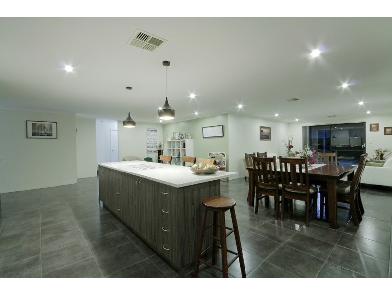 36 Castlewood Parkway, Southern River WA 6110