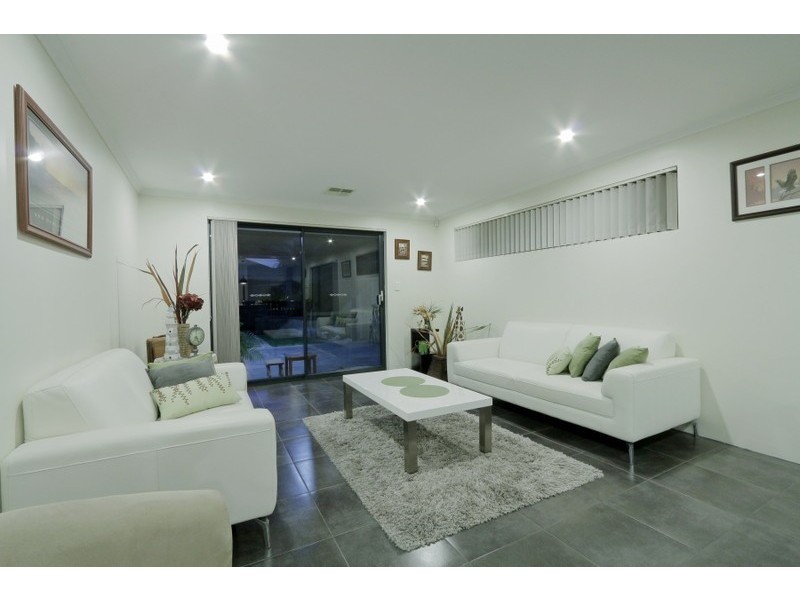 36 Castlewood Parkway, Southern River WA 6110