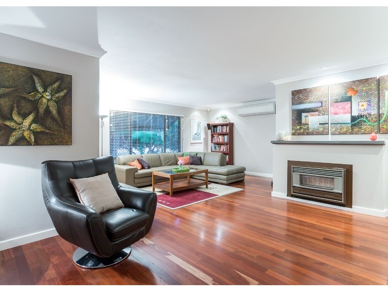 340 Robinson Avenue, Cloverdale WA 6105