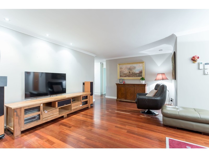 340 Robinson Avenue, Cloverdale WA 6105