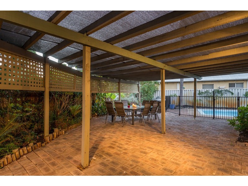 340 Robinson Avenue, Cloverdale WA 6105