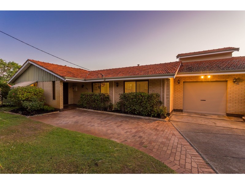 340 Robinson Avenue, Cloverdale WA 6105