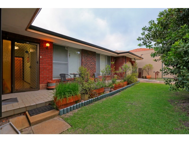 216 Warton Road, Huntingdale WA 6110