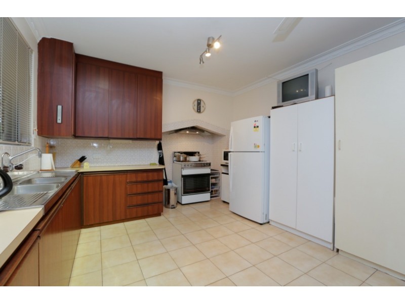 216 Warton Road, Huntingdale WA 6110