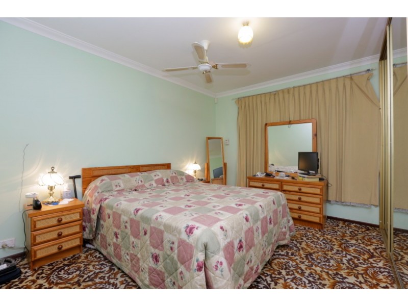 216 Warton Road, Huntingdale WA 6110