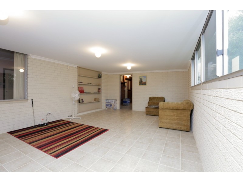 216 Warton Road, Huntingdale WA 6110