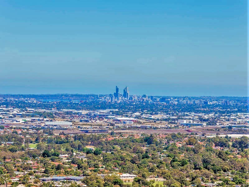 15 High Peak Place, Lesmurdie WA 6076