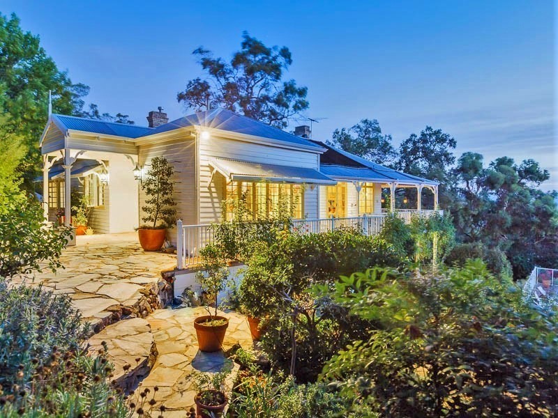 15 Allestree Road, Darlington WA 6070