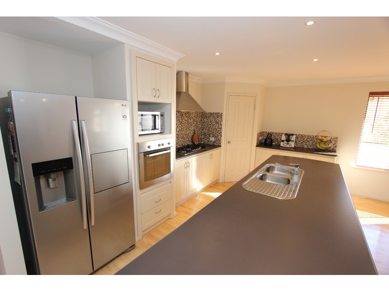 5 Greenshank Mews, Wannanup WA 6210