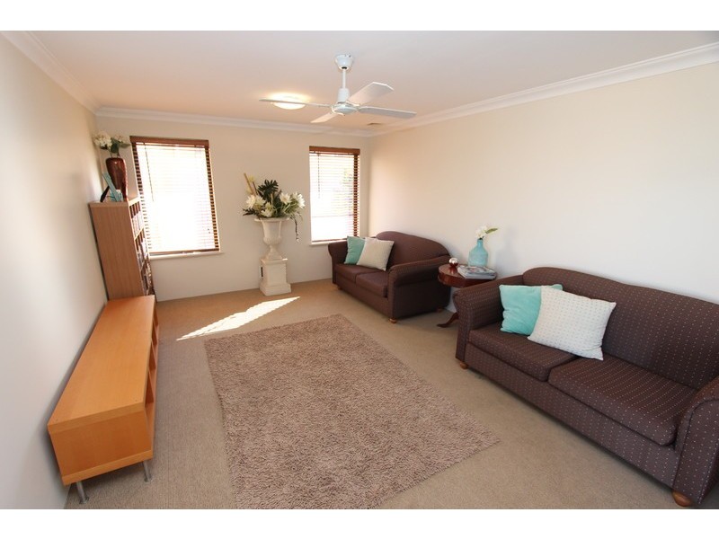 5 Greenshank Mews, Wannanup WA 6210