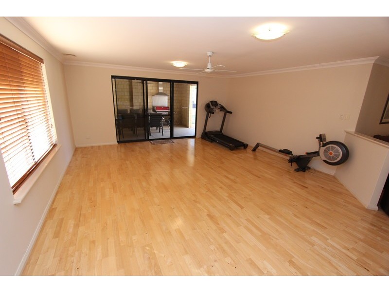 5 Greenshank Mews, Wannanup WA 6210