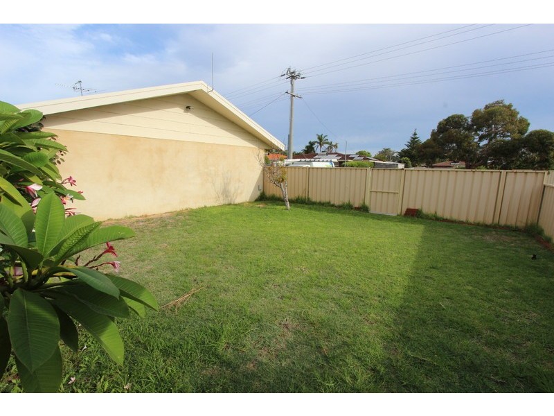 1 Planet Street, Dudley Park WA 6210