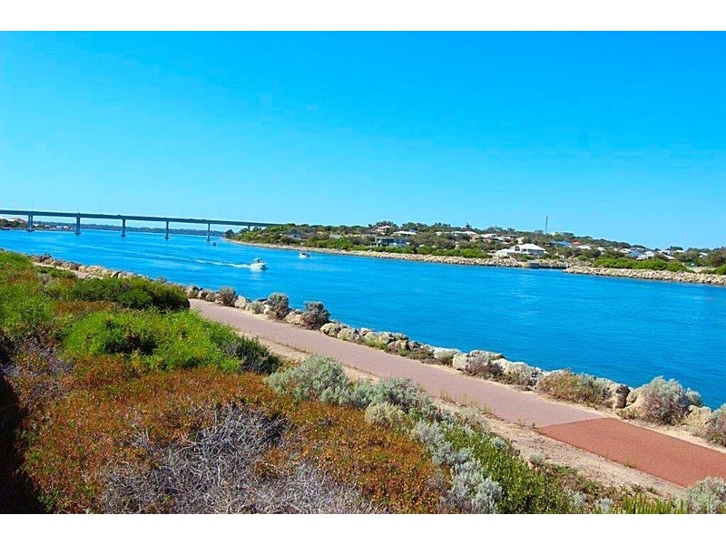 116 Westview Parade, Wannanup WA 6210