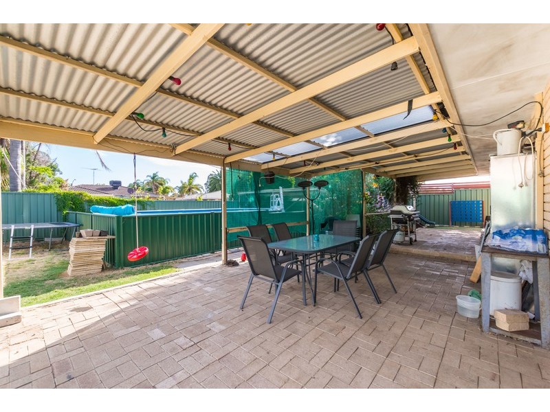 17 Logan Court, Seville Grove WA 6112
