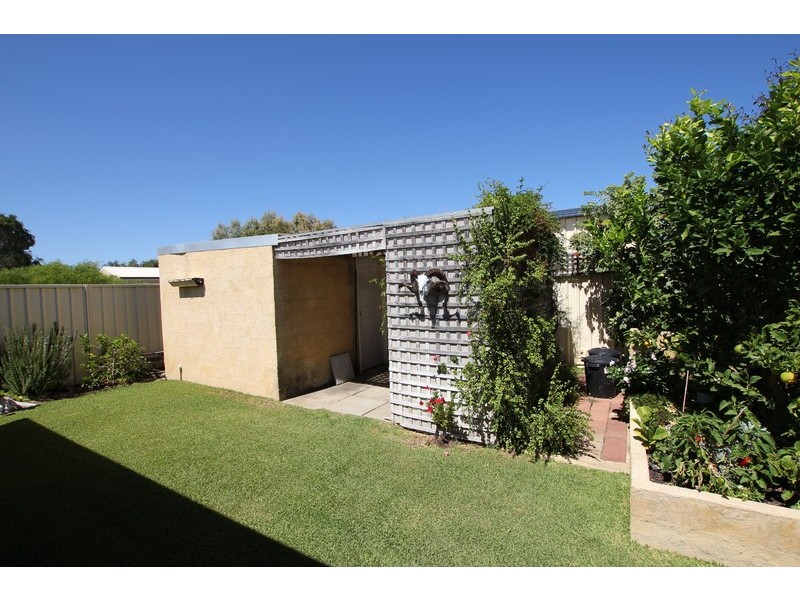 54 Paradise Circuit, Halls Head WA 6210