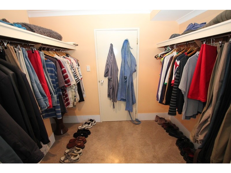 54 Paradise Circuit, Halls Head WA 6210